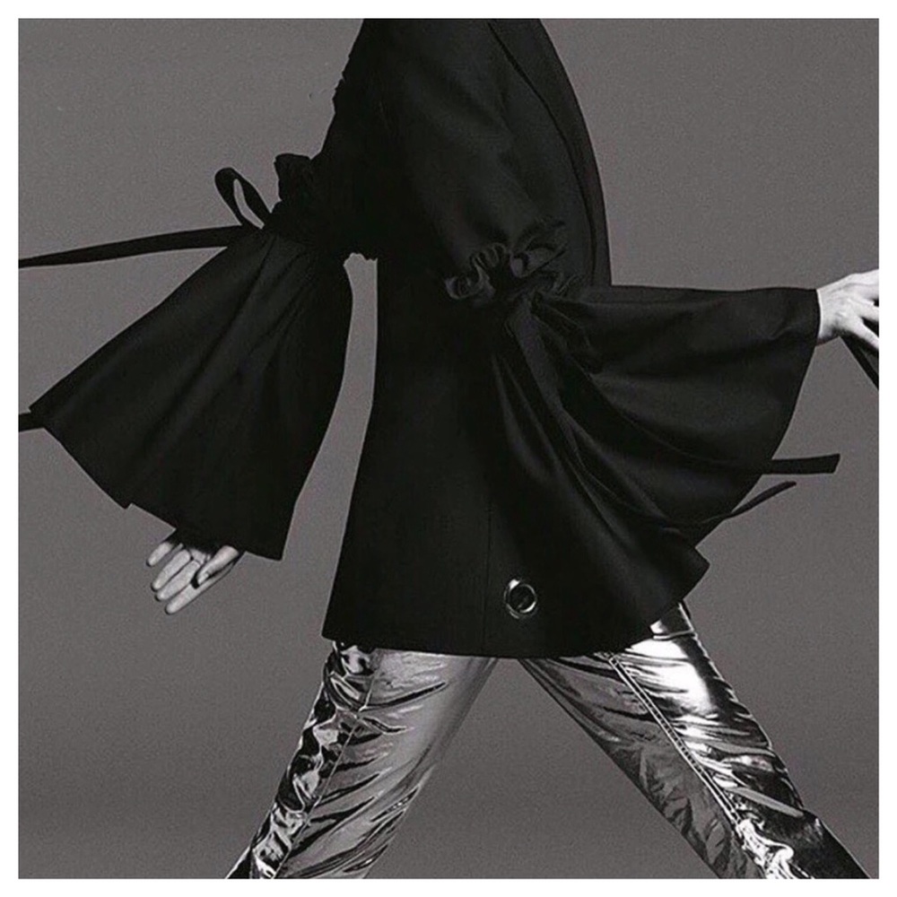 Black & White Tie Bell Stretch Sleeves - Picture 3 of 9